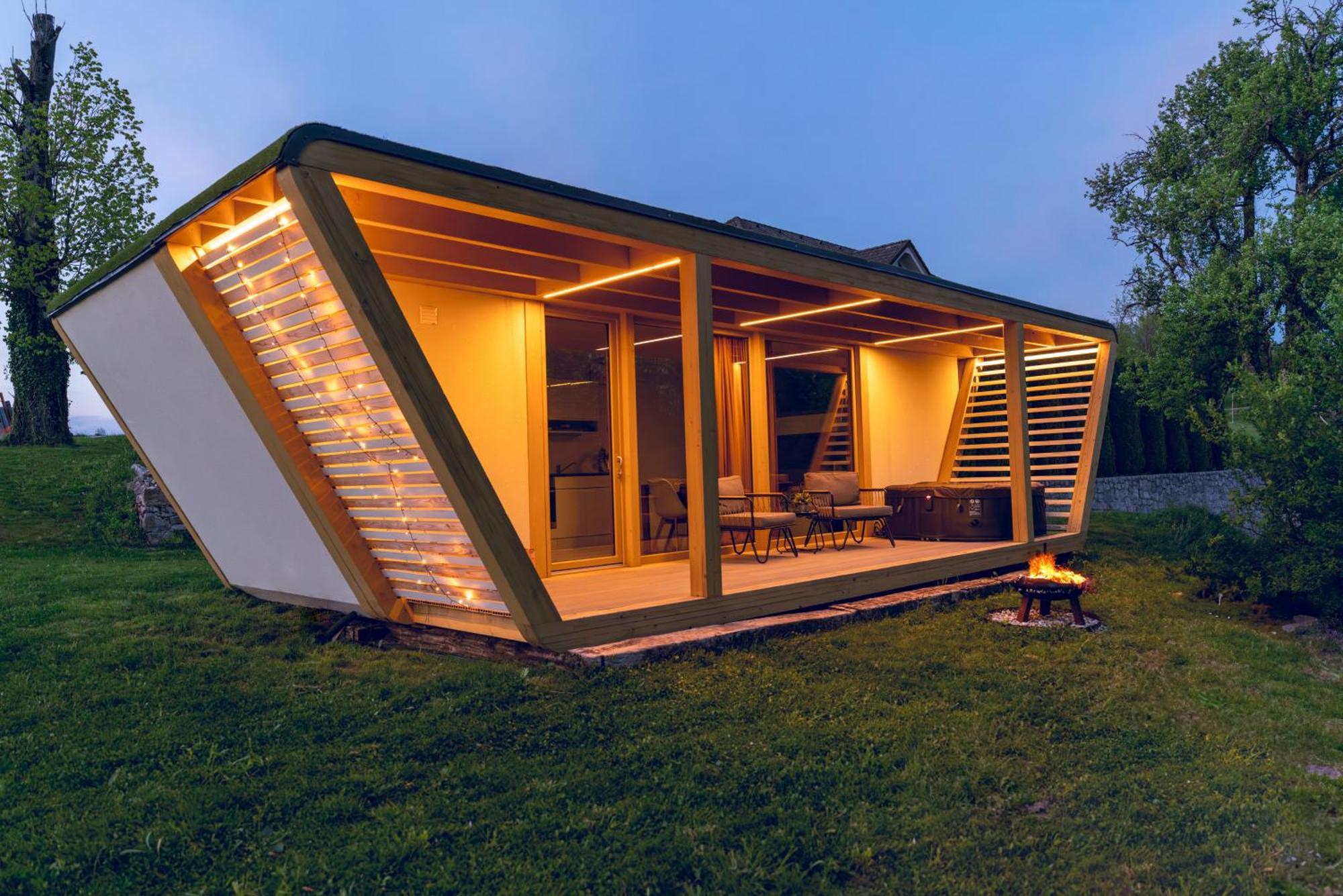 Holiday House Hona Lux Velike Lasce Exterior photo